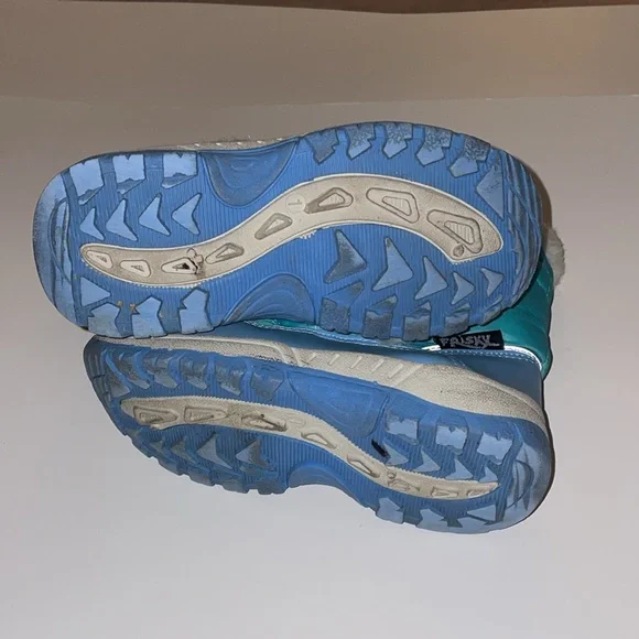 Cozy winter boots, blue, white faux fur lined, girl size 1 - Picture 2 of 5